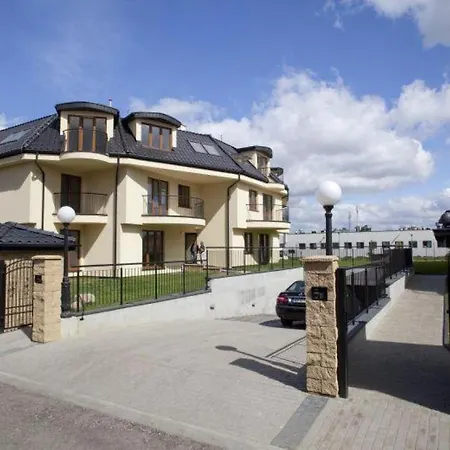 Piano - 2 Bedrooms - Air Conditioning - Garage - Near Warsaw Airport * Юзефослав